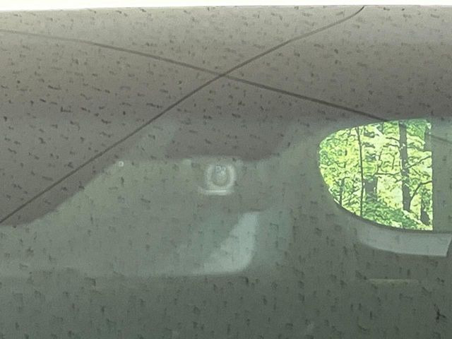 【ドライブレコーダー】ドライブレコーダー装備!走行中はもちろん、あおり運転や事故に遭遇した際、映像で記録し、万一のリスクに備えます。※記録用SDカードはお客様ご自身でご準備いただく必要があります。