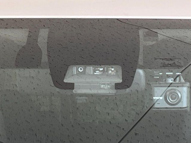 �y�v���N���b�V���Z�[�t�e�B�z�O���̎ԗ��������m���A�Փ˂������Ȏ��͌x��Œ��ӂ𑣂��A�u���[�L�𓥂ޗ͂��T�|�[�g�B�u���[�L�𓥂߂Ȃ������ꍇ�͏Փ˔�Q�y���u���[�L���쓮�A�Փˉ�����T�|�[�g���܂��B