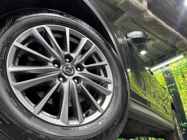 �y����17�C���`�A���~�z�C�[���z�O�ςɃ}�b�`���������A���~�z�C�[���𑕒����Ă���܂��B�e��ЊO�A���~�z�C�[����A�X�^�b�h���X�^�C�����戵�����Ă���܂��B���񂲑��k����������