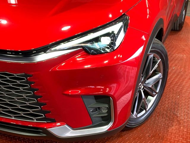 �yLED�w�b�h���C�g�z���V����ԑ��s�����ǍD�Ȏ��E���m�ۂ����S���ĉ^�]�ł��鍂�P�xLED�w�b�h���C�g�𑕔�!�_�����x�������A����d�͂��}�����Ă��܂��B