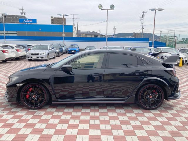 ���Ђł́A�S�ԁw�C�����Ȃ��x�̂��Ԃ̂ݎ�舵���Ă���܂��B��C�o�C���[�ɂ�錵�I�����d����̌�A���Ɍ�̎ԗ��`�F�b�N���s���A�l�N�X�e�[�W���F�肵�����i���Ȓ��ÎԂ����񋟂��Ă���܂��B