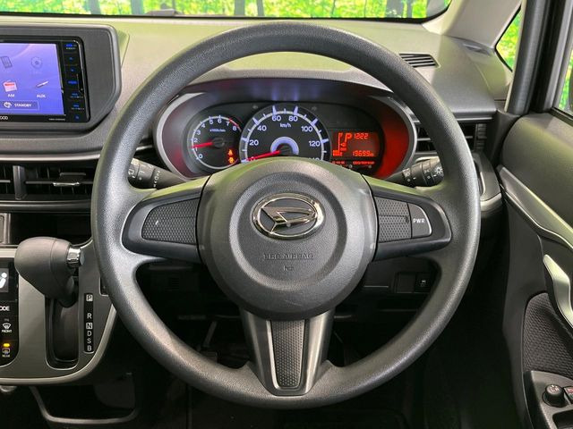 ステアリングも使用感が少なく、きれいな状態となっております♪