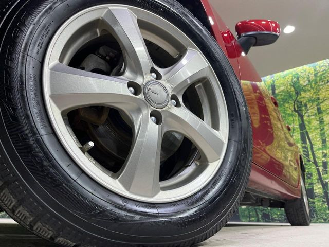 �y15�C���`�A���~�z�C�[���z�O�ςɃ}�b�`�����A���~�z�C�[���𑕒����Ă���܂��B�e��A���~�z�C�[����A�X�^�b�h���X�^�C�����戵�����Ă���܂��B���񂲑��k����������