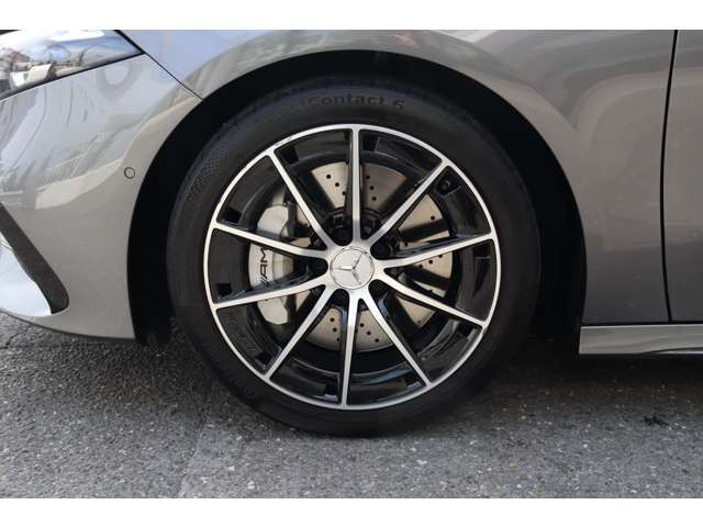 AクラスセダンAMG A35 4マチック 4WD