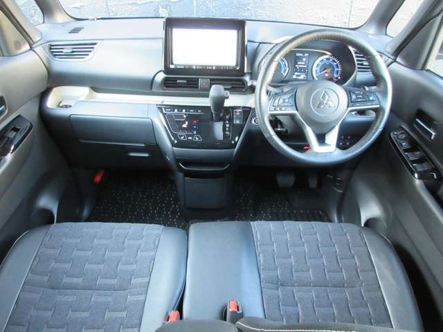 デリカミニT プレミアム 4WD