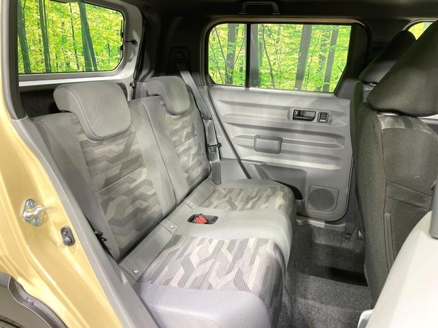 ���i���ȃI���W�i���t���A�}�b�g���I�v�V�����ɂĂ��p�ӂ��Ă���܂��B���D���ȃf�U�C����J���[�����Ԃɍ��킹�đI��ł����������Ƃ��ł��܂���