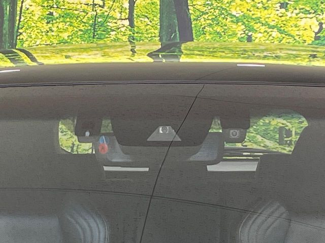 �y�v���N���b�V���Z�[�t�e�B�z�O���̎ԗ��������m���A�Փ˂������Ȏ��͌x��Œ��ӂ𑣂��A�u���[�L�𓥂ޗ͂��T�|�[�g�B�u���[�L�𓥂߂Ȃ������ꍇ�͏Փ˔�Q�y���u���[�L���쓮�A�Փˉ�����T�|�[�g���܂��B