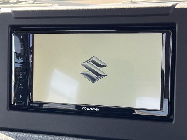 �y�����i�r�z�l�C�̏����i�r�𑕔����Ă���܂��B�i�r�̎g���₷���͂������A�I�[�f�B�I�@�\���[��!�L�����v�◷�s�͂������A�ʋ΂┃�����ȂǕ��i�̃h���C�u���y�����Ȃ�͂���