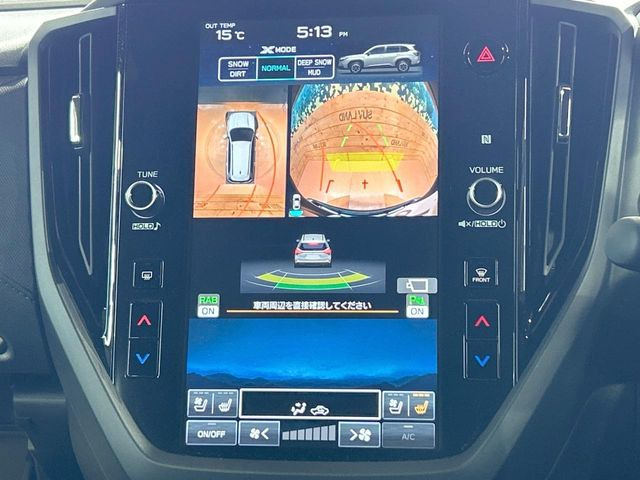 【マルチテレインモニター】車のフロントやサイドのカメラ画像を同時にモニター表示することで、悪路や狭い道を走行時でも周囲の状況確認ができ安心!本格SUVにうれしい装備です♪