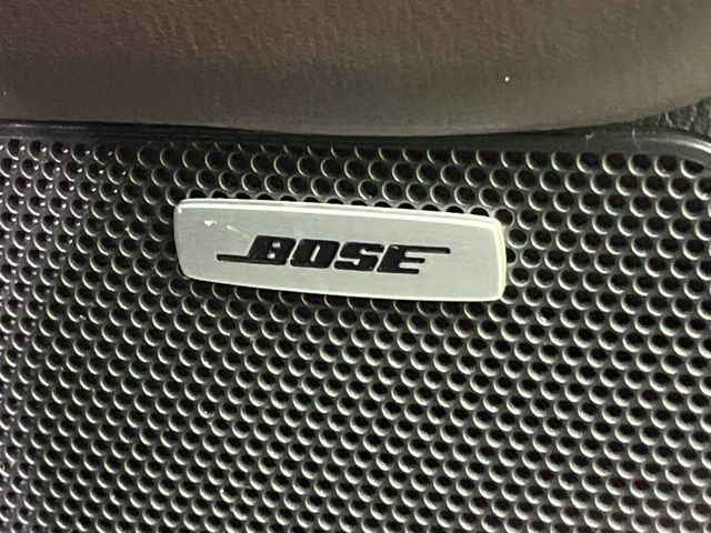 �yBOSE�T�E���h�V�X�e���z���[�J�[�I�v�V�����̍��i�ʃT�E���h�V�X�e���𓋍ځB��p�̃`���[�j���O���{���ꂽ�召�l�X�ȃX�s�[�J�[����ǎ��ȃT�E���h���t�ł��A�Տꊴ���ӂ�鉹����Ԃ����o���܂��B