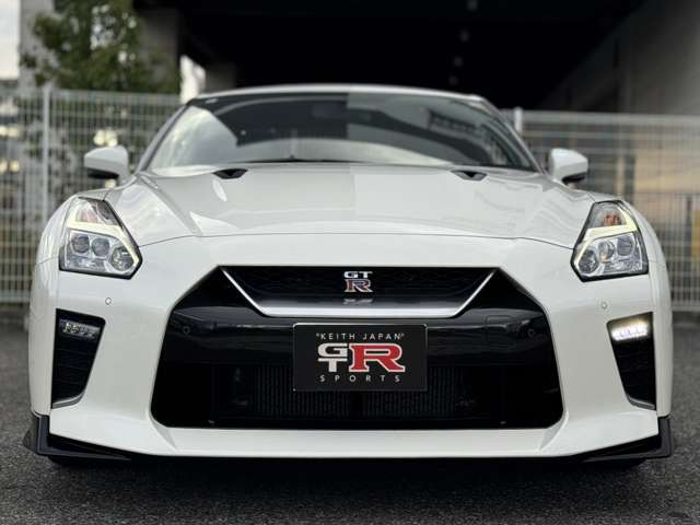 �����GT-R35 �O���[�h�̓u���b�NED�ł��B���x�����@�Ȃǂ��C�y�ɂ����k���������܂��B���q�l�ɂ������ԍσv�����̂��񎦁A�܂��̓I�v�V�����v�����Ȃǂ��񎦂����Ă��������܂��B
