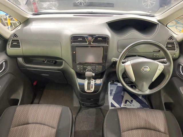 セレナ2.0 ハイウェイスター S-HYBRID