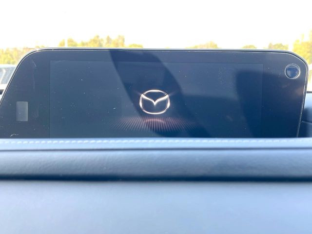 �y�}�c�_�R�l�N�g�i�r�z�ԓ��̕��͋C�Ƀ}�b�`������̌^�^�C�v�̃i�r�B�e����q�ݒ��Bluetooth�Đ����A�l�X�ȋ@�\���y���߂܂��B�����I�ȃ_�C�������삪�\�ŁA�g��������ǍD�ł��B