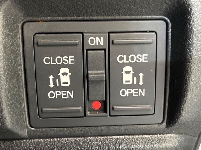 �y�����p���[�X���C�h�h�A�z�X�}�[�g�L�[��^�]�Ȃ̃X�C�b�`�Ō�ȗ����X���C�h�h�A�̊J���\���d��������͂����ăh�A���J����K�v�������A�����Ȃ��q�l�ł��ȒP�ɊJ���߂ł����K�ł���