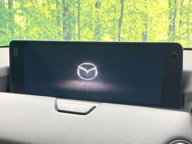 �y12.3�C���`�}�c�_�R�l�N�g�z�ԓ��̕��͋C�Ƀ}�b�`������^�f�B�X�v���C�B�X�}�z�ڑ��ł̃i�r�g�p��Bluetooth�Đ����A�l�X�ȋ@�\���y���߂܂��B�����I�ȃ_�C�������삪�\�ŁA�g��������ǍD�ł��B