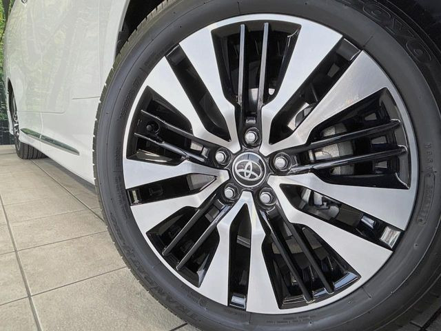 �y����18�C���`�A���~�z�C�[���z�O�ςɃ}�b�`���������A���~�z�C�[���𑕒����Ă���܂��B�e��ЊO�A���~�z�C�[����A�X�^�b�h���X�^�C�����戵�����Ă���܂��B���񂲑��k����������