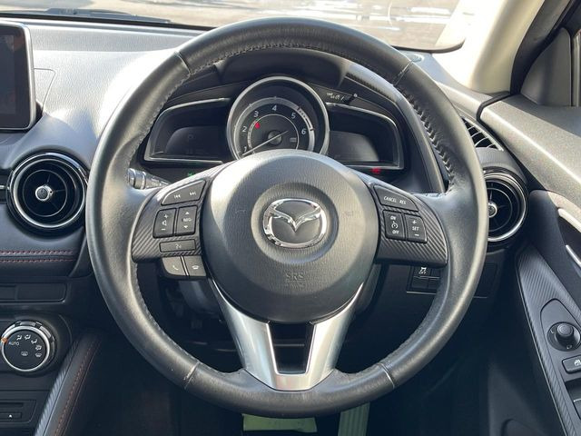 �yLED�w�b�h���C�g�z���V����ԑ��s�����ǍD�Ȏ��E���m�ۂ����S���ĉ^�]�ł��鍂�P�xLED�w�b�h���C�g�𑕔�!�_�����x�������A����d�͂��}�����Ă��܂��B