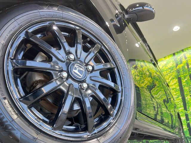 �y����14�C���`�A���~�z�C�[���z�O�ςɃ}�b�`���������A���~�z�C�[���𑕒����Ă���܂��B�e��ЊO�A���~�z�C�[����A�X�^�b�h���X�^�C�����戵�����Ă���܂��B���񂲑��k����������