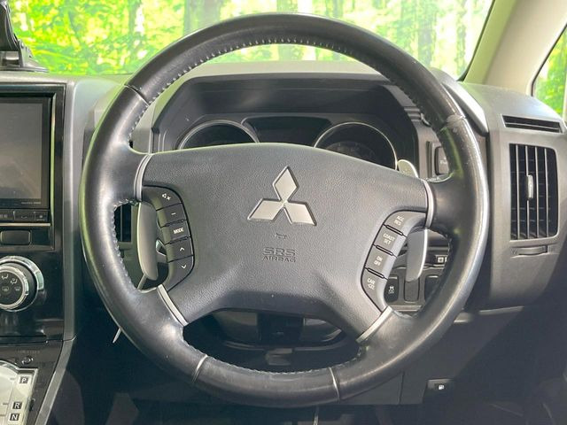 �y�����v�����X�e�A�����O�z�㎿�Ȋv���g�p���邱�ƂŁA��ɂ����������݂ƂĂ��^�]���₷���n���h���ł���