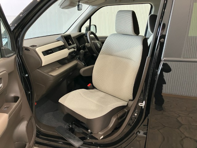 N-WGNL 助手席回転シート