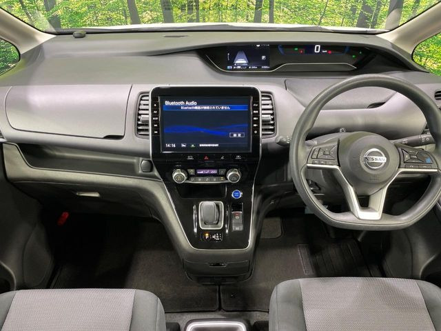 セレナ1.2 e-POWER XV