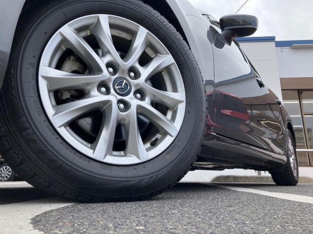 �y����16�C���`�A���~�z�C�[���z�O�ςɃ}�b�`���������A���~�z�C�[���𑕒����Ă���܂��B�e��ЊO�A���~�z�C�[����A�X�^�b�h���X�^�C�����戵�����Ă���܂��B���񂲑��k����������