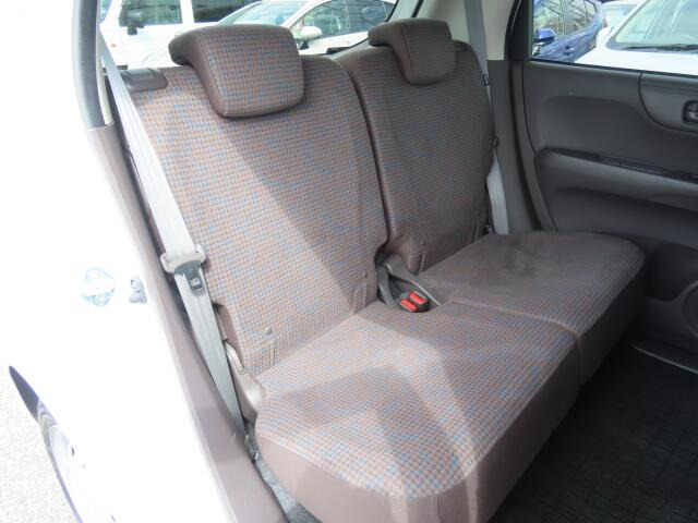 リヤシートも状態良好♪是非一度ご来店いただき、実際に座ってみてくださいね!