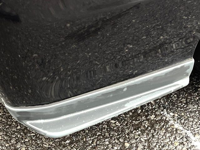 �ySTI�X�^�C���p�b�P�[�W�z�t�����g�E�T�C�h�E���A��STI�̃G�A���œ���B�O�ς̃X�|�[�e�B�[�����ۗ������Ă���邾���łȂ��A�������s���̋�̓o�����X���œK�����Ă���܂��B