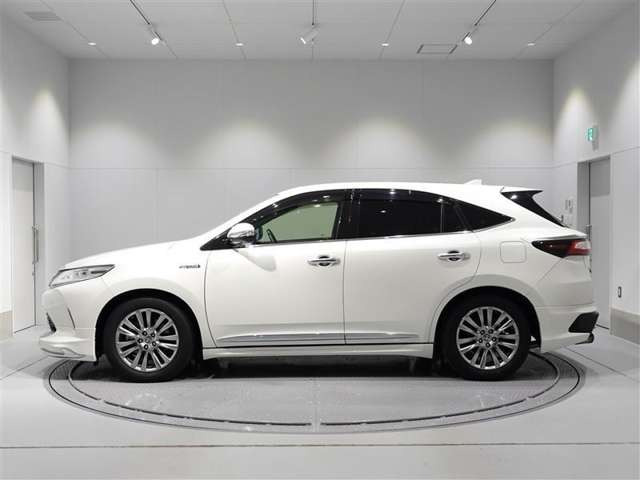 ハリアー2.5 ハイブリッド E-Four プログレス 4WD