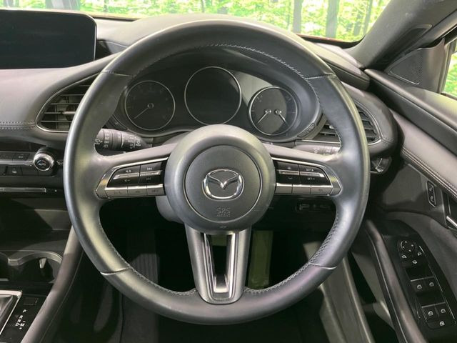 �y�����v�����X�e�A�����O�z�㎿�Ȋv���g�p���邱�ƂŁA��ɂ����������݂ƂĂ��^�]���₷���n���h���ł���