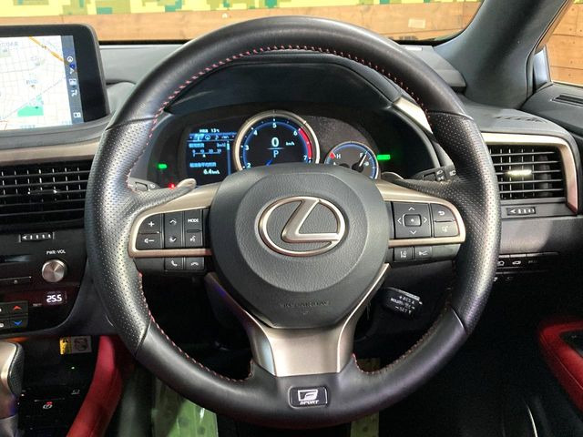 �y�����v�����X�e�A�����O�z�㎿�Ȋv���g�p���邱�ƂŁA��ɂ����������݂ƂĂ��^�]���₷���n���h���ł���