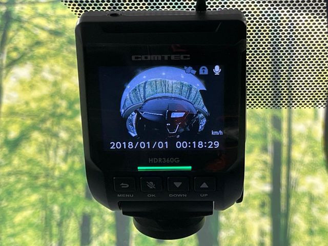 �y�S���ʃh���C�u���R�[�_�[�z�h���C�u���R�[�_�[����!���s���͂������A������^�]�⎖�̂ɑ��������ہA�f���ŋL�^���A����̃��X�N�ɔ����܂��B��SD�J�[�h�͂��q�l�����g�ł��������������K�v������܂��B