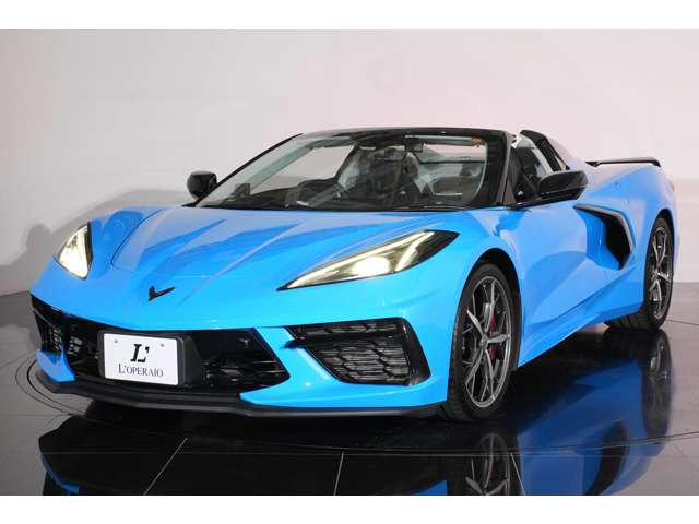 �I�[�v���g�b�v��������R���o�[�`�u�����f���ŁA�J�������ӂ��h���C�r���O���y���߂�d�l�ł��B�������̉��ł̑u���ȑ��s��A�J�V���̑f�����N���[�Y���\�ł��B