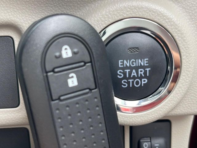 �y�L�[�t���[�V�X�e���z�J�o����|�P�b�g�ɓ��ꂽ�܂܂ł��h�A�̎{���E�������\�ȃX�}�[�g�L�[�𑕔��B�G���W���̃I���E�I�t�����J�M�����o���K�v����������Ƃ��Ă��֗��ł���