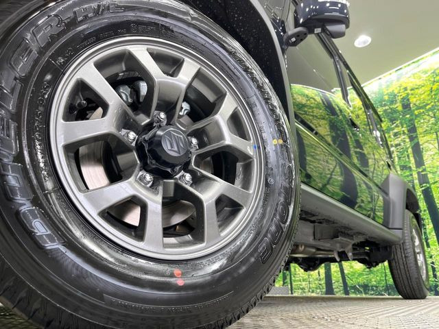 �y����15�C���`�A���~�z�C�[���z�O�ςɃ}�b�`���������A���~�z�C�[���𑕒����Ă���܂��B�e��ЊO�A���~�z�C�[����A�X�^�b�h���X�^�C�����戵�����Ă���܂��B���񂲑��k����������