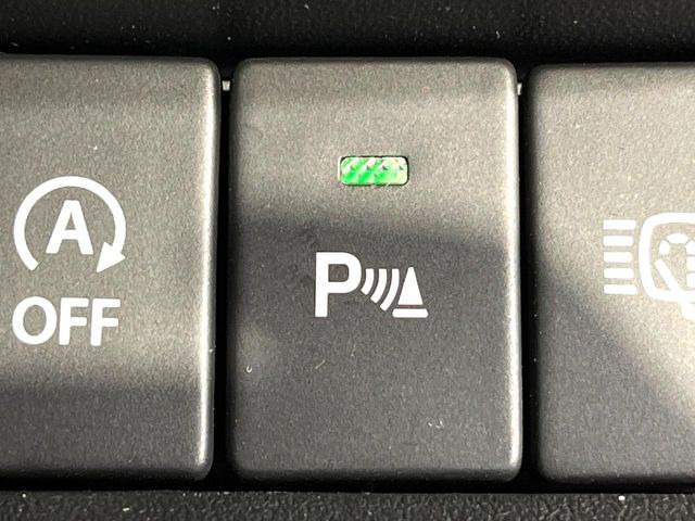 【リアコーナーセンサー】バンパーに付いたセンサーが障害物を検知!一定の距離に近づくとアラートで教えてくれます♪狭い駐車スペースや車庫入れ時も安心ですね☆