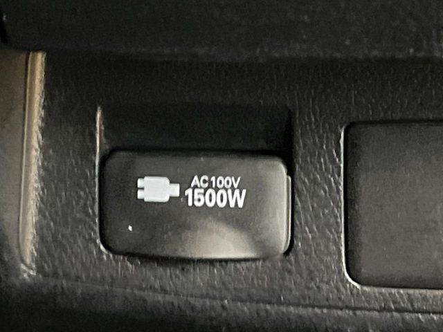 �y�A�N�Z�T���[�R���Z���g�z�L�����v��X�|�[�c�A�A�E�g�h�A�ł̃A�N�e�B�r�e�B�͂������A�ЊQ�E��d�̍ۂɏ����ɂ��Ȃ�AC100V�R���Z���g�𑕔���P�[�^�C��^�u���b�g�A�Q�[���@��̏[�d�ɂ���