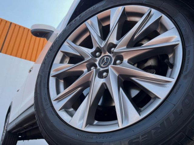 �y����19�C���`�A���~�z�C�[���z�O�ςɃ}�b�`���������A���~�z�C�[���𑕒����Ă���܂��B�e��ЊO�A���~�z�C�[����A�X�^�b�h���X�^�C�����戵�����Ă���܂��B���񂲑��k����������