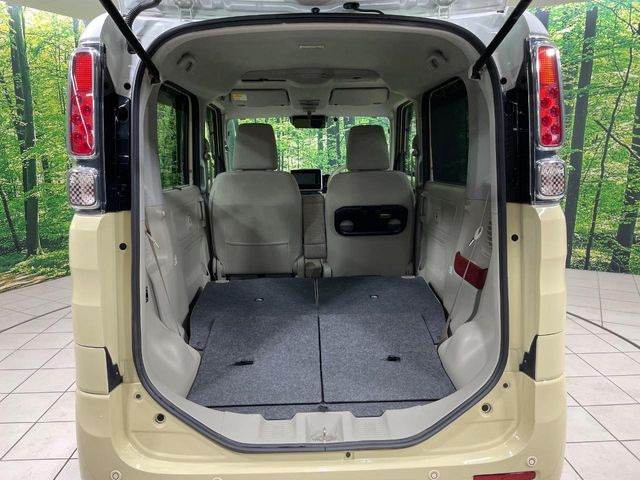 ���i�̂���������ʋ΁A���}���ɏ\���ȉ׎��X�y�[�X���m�ۂ��Ă���܂��B�Z�J���h�V�[�g��|���ƁA�傫�ȉו��̐ύڂ��\�ł���