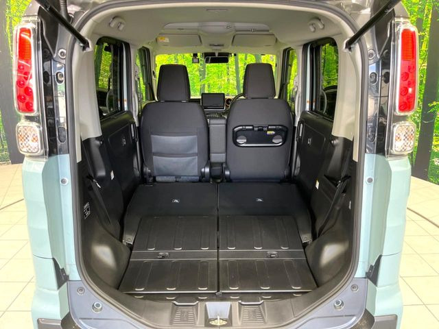 普段のお買い物や通勤、送迎等に十分な荷室スペースを確保しております。セカンドシートを倒すと、大きな荷物の積載も可能です♪