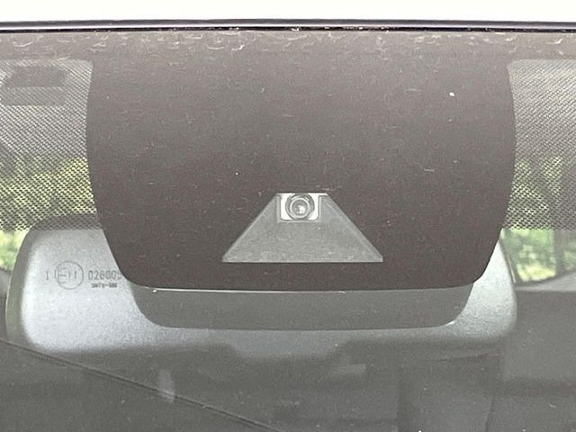 �y�g���^�Z�[�t�e�B�Z���X�z���s���ɑO���̎ԗ�����F�����A�Փ˂������Ȏ��͌x��ƃu���[�L�ŏՓˉ���Ɣ�Q�y�����A�V�X�g�B�����S�Ƀh���C�u�����y���݂��������܂��B