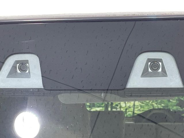 �y�X�}�[�g�u���[�L�T�|�[�g�z���s���ɑO���̎ԗ�����F�����A�Փ˂������Ȏ��͌x��ƃu���[�L�ŏՓˉ���Ɣ�Q�y�����A�V�X�g�B�����S�Ƀh���C�u�����y���݂��������܂��B