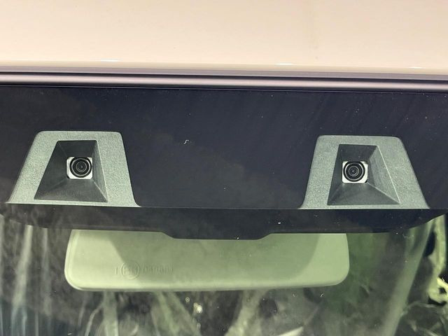 �y�X�Y�L �Z�[�t�e�B�T�|�[�g�z���s���ɑO���̎ԗ�����F�����A�Փ˂������Ȏ��͌x��ƃu���[�L�ŏՓˉ���Ɣ�Q�y�����A�V�X�g�B�����S�Ƀh���C�u�����y���݂��������܂��B