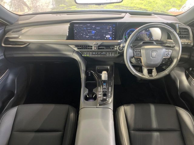 クラウンスポーツ2.5 Z E-Four 4WD