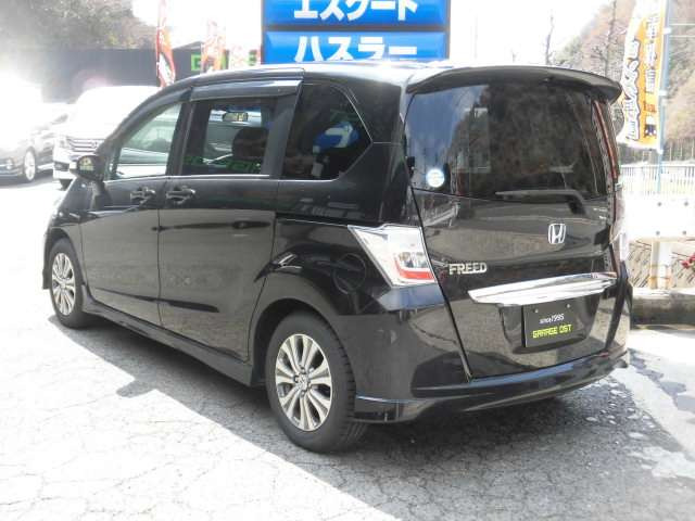 ������̃t���[�h�̓I�[�N�V�����]��5�_��4�_�]�������Ă����Ԃ̗ǂ��ԗ��ɂȂ�܂�^^��x�������ŉc�Ƃ��Ă���܂��̂ŁA���C�y�ɂ�������艺����^^