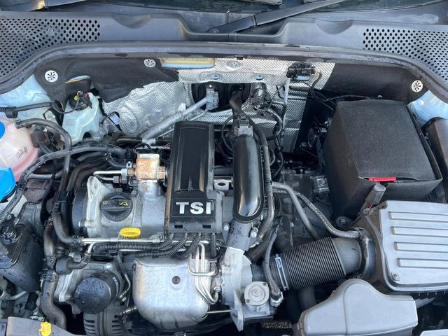 �����X�ł́A�e���[�J�[�̐�p�f�f�e�X�^�[�𓱓��B���Ǝ��i�����e�N�j�J���X�^�b�t���풓���Ă���܂��̂ŁA������̍ۂɂ����S���Ă����p���������܂��B