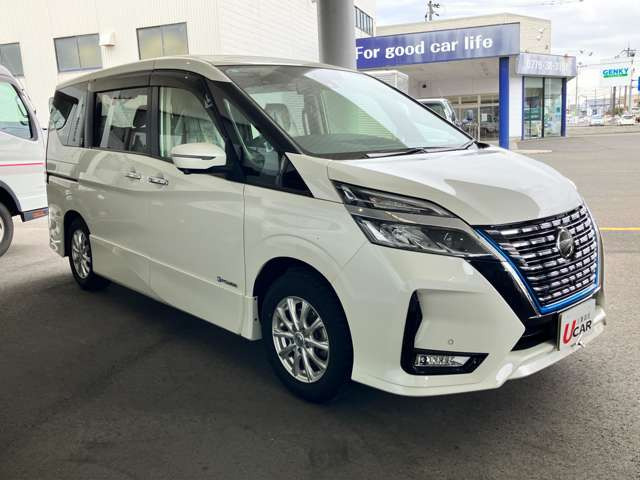 セレナ1.2 e-POWER ハイウェイスターV