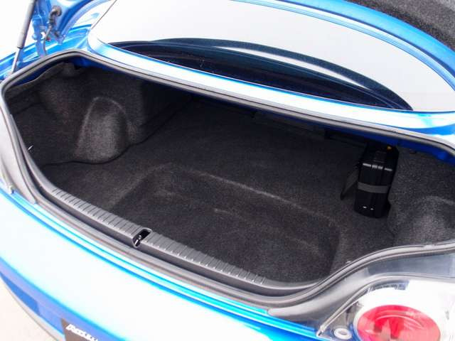 ���Ђ̓h�A�̃q���W����/�e�������/�t���A�}�b�g�ȂǁA�ׂ��ȏ����Y��ɃN���[�j���O�v���܂��B�V�Ԃ��낵���Ă̂悤�ȋP������ԗ������q�l�ɂ��[�Ԃ����Ē����܂��B�������̂��q�l�������S���Ă������������܂�