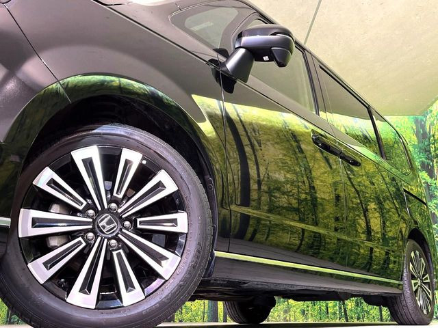 �y����17�C���`�A���~�z�C�[���z�O�ςɃ}�b�`���������A���~�z�C�[���𑕒����Ă���܂��B�e��ЊO�A���~�z�C�[����A�X�^�b�h���X�^�C�����戵�����Ă���܂��B���񂲑��k����������