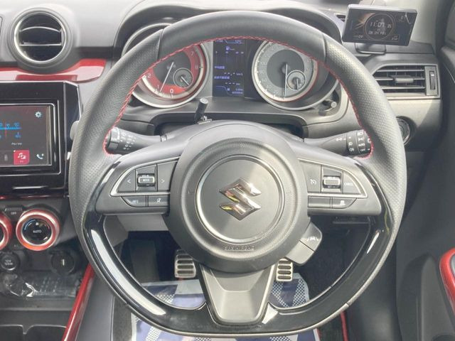 �y�����v�����X�e�A�����O�z�㎿�Ȋv���g�p���邱�ƂŁA��ɂ����������݂ƂĂ��^�]���₷���n���h���ł���